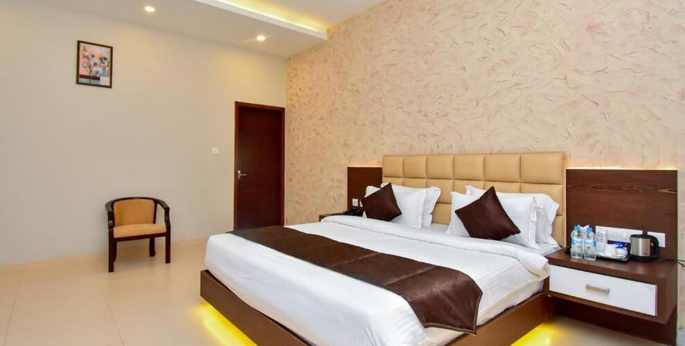 Hotel Le Sapphire Sultan Bathery Ngoại thất bức ảnh