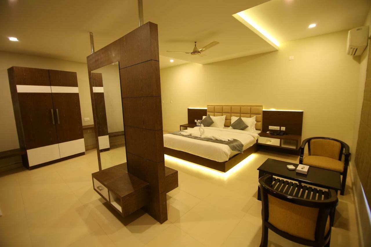 Hotel Le Sapphire Sultan Bathery Ngoại thất bức ảnh