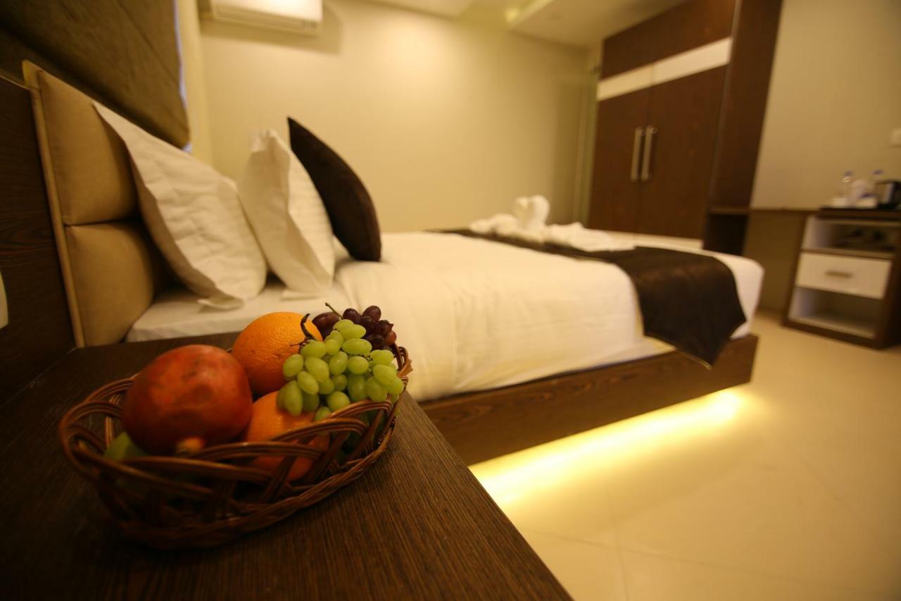 Hotel Le Sapphire Sultan Bathery Ngoại thất bức ảnh