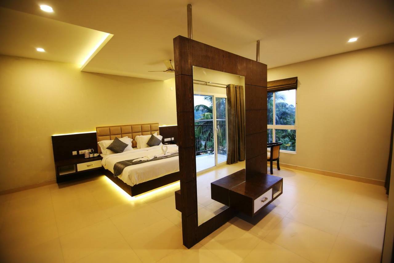 Hotel Le Sapphire Sultan Bathery Ngoại thất bức ảnh