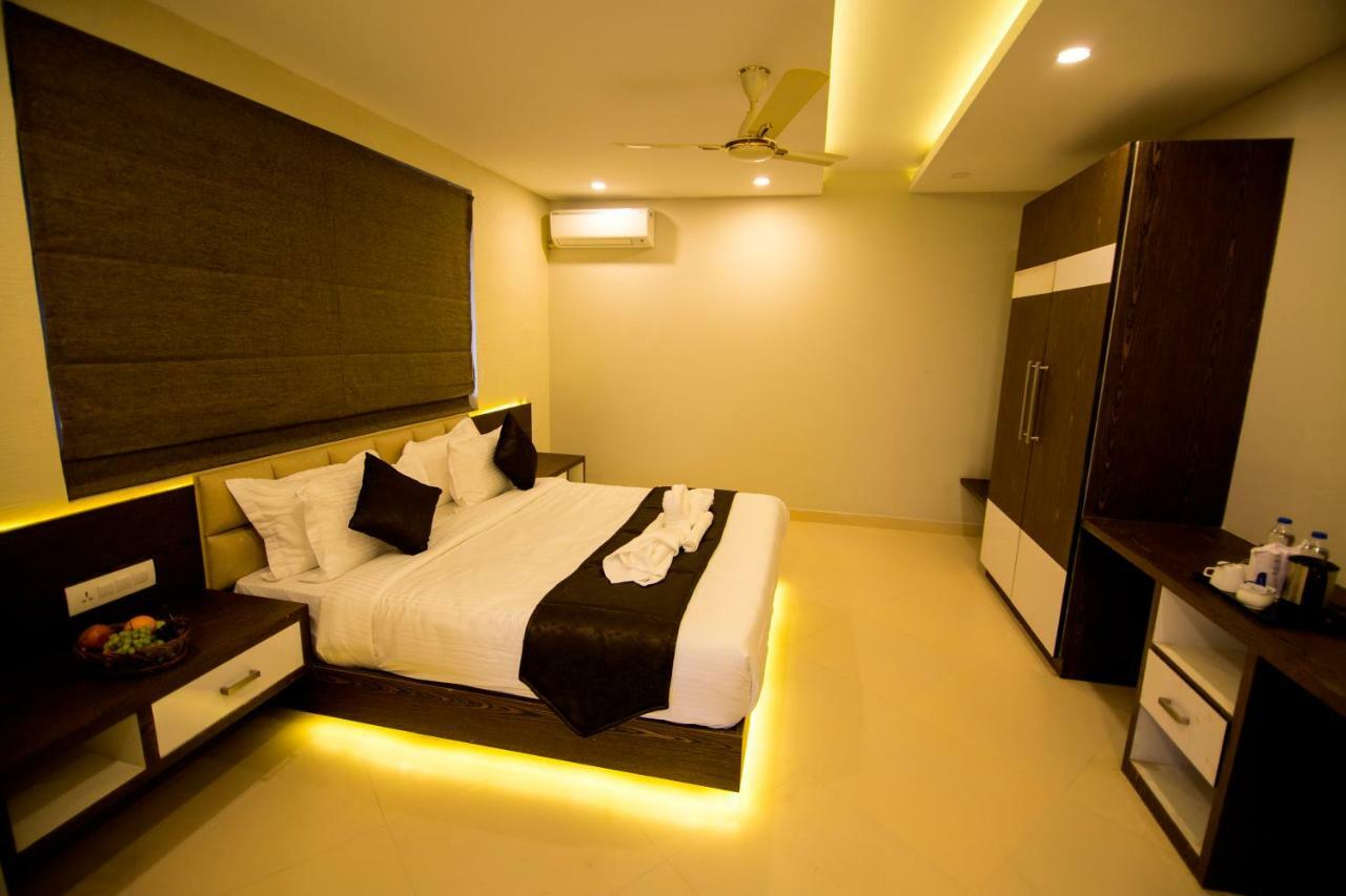 Hotel Le Sapphire Sultan Bathery Ngoại thất bức ảnh