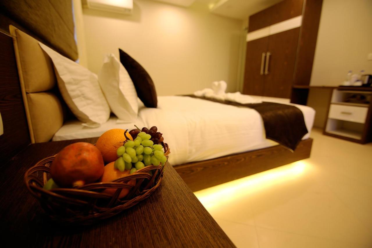 Hotel Le Sapphire Sultan Bathery Ngoại thất bức ảnh